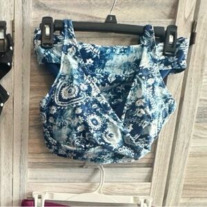 Like New Nip Tuck Blue Paisley Bikini Set women’s 6